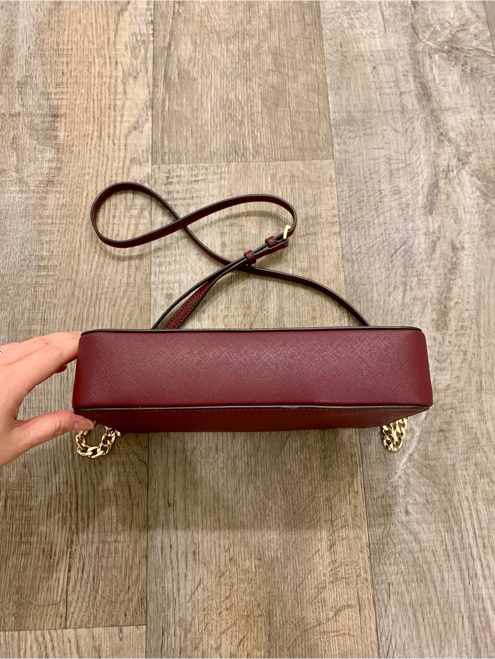 Michael Kors Burgundy Jet Set Saffiano Rectangle Gold Chain Crossbody Bag - Picture 5 of 12